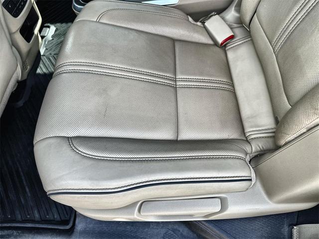 Photo of 2017 White Diamond Pearl Acura MDX
