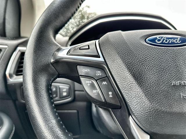 Photo of 2019 BURGUNDY VELVET MET TINT CC Ford Edge