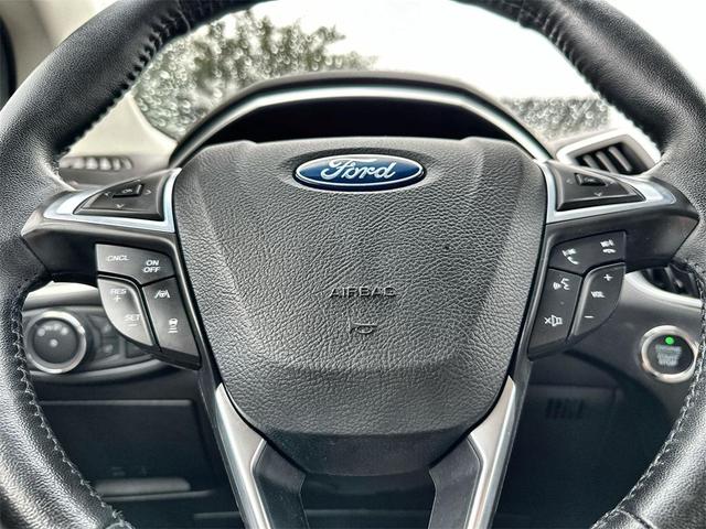 Photo of 2019 BURGUNDY VELVET MET TINT CC Ford Edge
