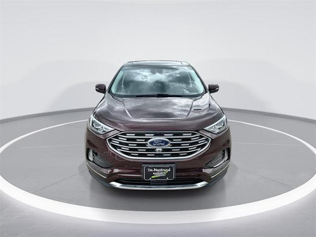 Photo of 2019 BURGUNDY VELVET MET TINT CC Ford Edge