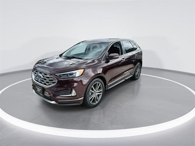 Photo of 2019 BURGUNDY VELVET MET TINT CC Ford Edge