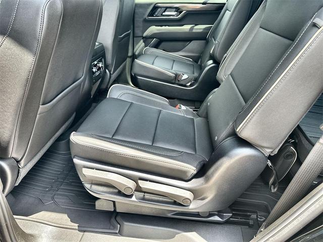 Photo of 2025 Onyx Black GMC Yukon