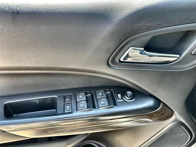 Photo of 2018 Summit White GMC Canyon