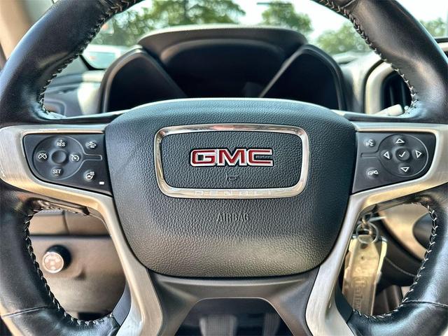 Photo of 2018 Summit White GMC Canyon