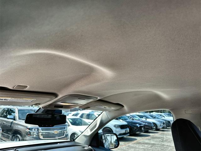 Photo of 2018 Summit White GMC Canyon