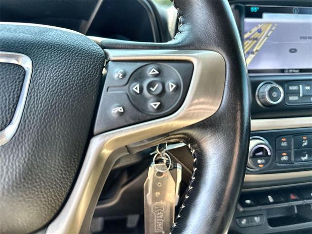 Photo of 2018 Summit White GMC Canyon