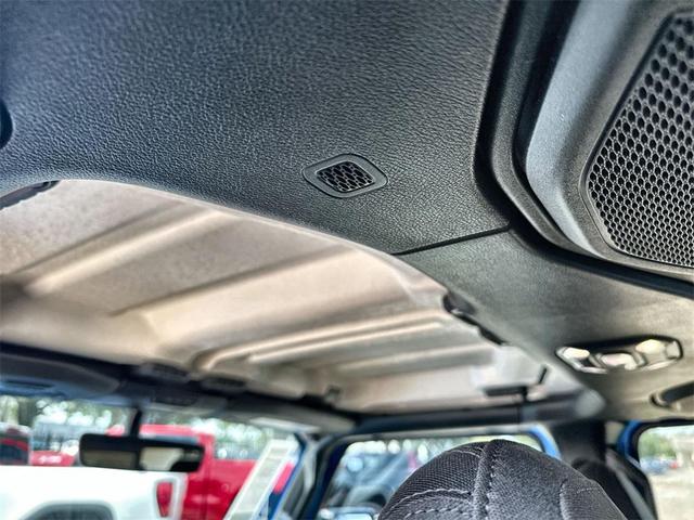 Photo of 2023 Hydro Blue Pearlcoat Jeep Gladiator