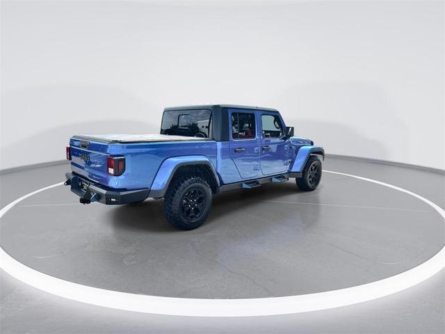 Photo of 2023 Hydro Blue Pearlcoat Jeep Gladiator