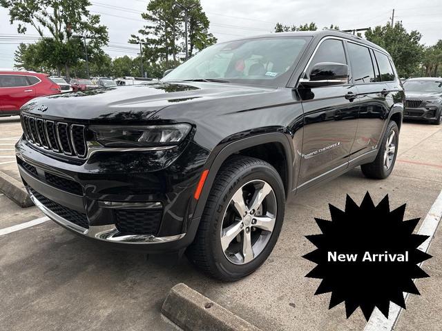 Photo of 2021 Diamond Black Crystal Pearlcoat Jeep Grand Cherokee L