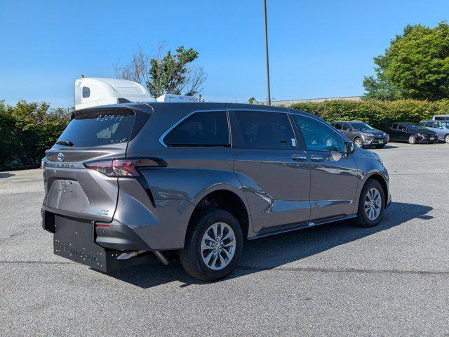 Photo of 2024 Predawn Gray Mica Toyota Sienna