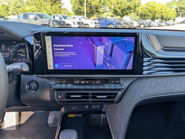 Photo of 2025 Wind Chill Pearl Toyota Camry