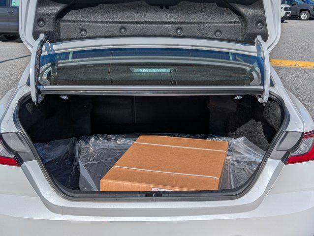 Photo of 2025 Wind Chill Pearl Toyota Camry
