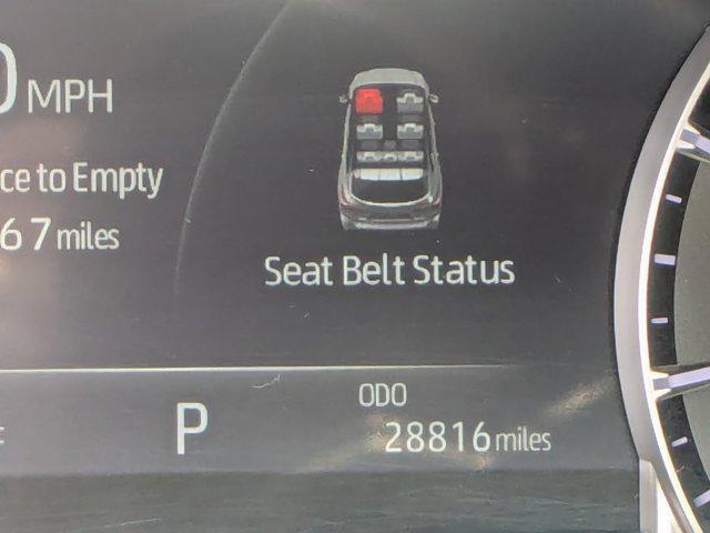 Photo of 2022 Wind Chill Pearl Toyota Highlander