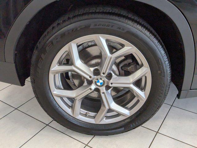 Photo of 2021 Black Sapphire Metallic BMW X3