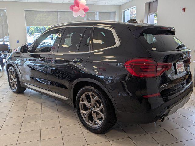 Photo of 2021 Black Sapphire Metallic BMW X3