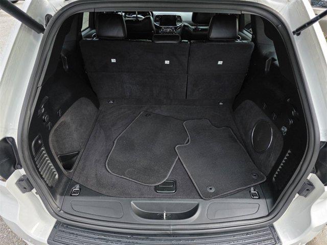 Photo of 2019 Bright White Clearcoat Jeep Grand Cherokee