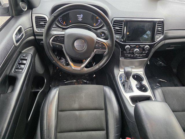 Photo of 2019 Bright White Clearcoat Jeep Grand Cherokee