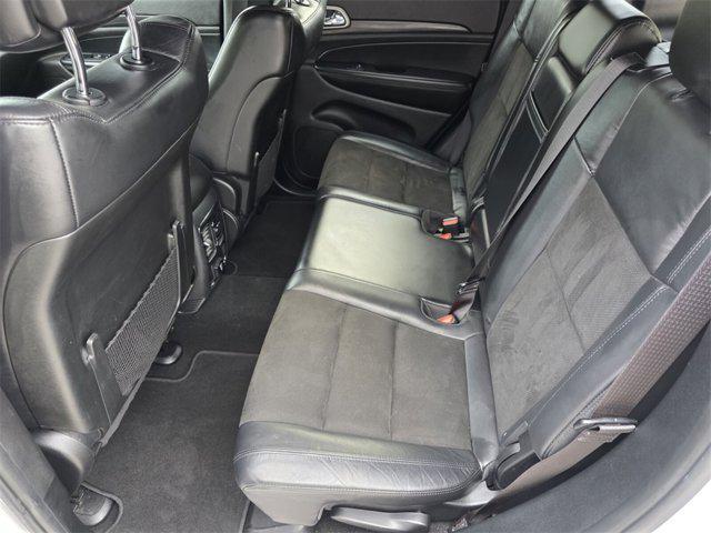 Photo of 2019 Bright White Clearcoat Jeep Grand Cherokee