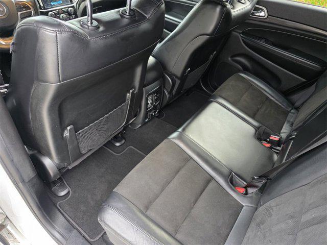 Photo of 2019 Bright White Clearcoat Jeep Grand Cherokee