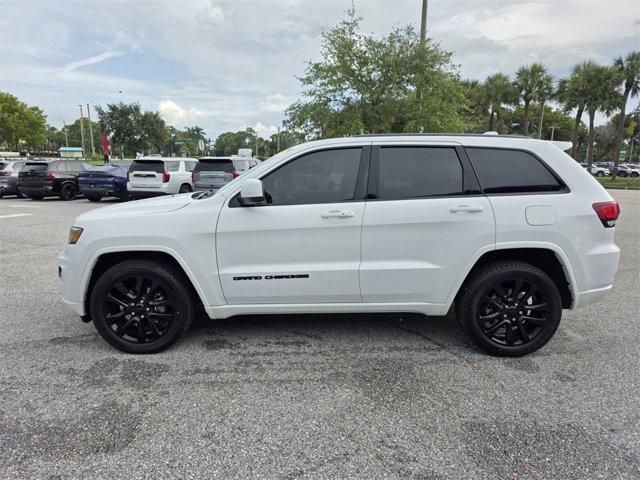 Photo of 2019 Bright White Clearcoat Jeep Grand Cherokee