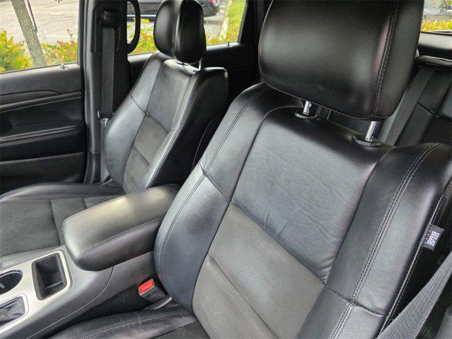 Photo of 2019 Bright White Clearcoat Jeep Grand Cherokee