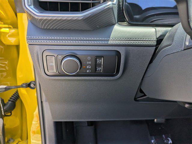 Photo of 2024 YELLOW SPLASH METALLIC Ford Mustang