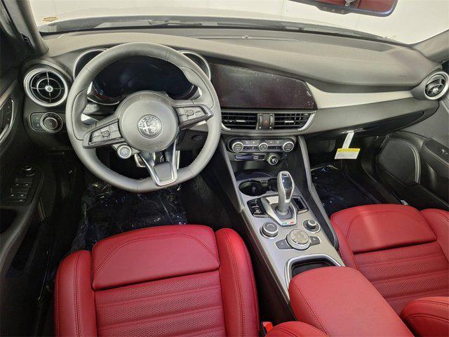 Photo of 2025 Vesuvio Gray Metallic Alfa Romeo Giulia