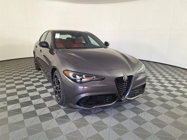 Photo of 2025 Vesuvio Gray Metallic Alfa Romeo Giulia