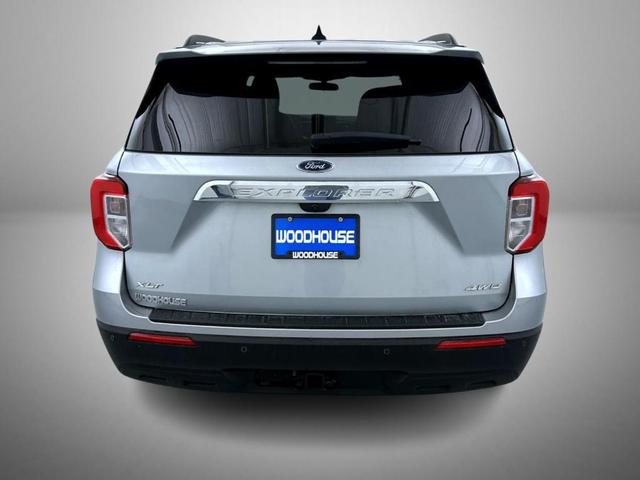 Photo of 2022 Iconic Silver Metallic Ford Explorer