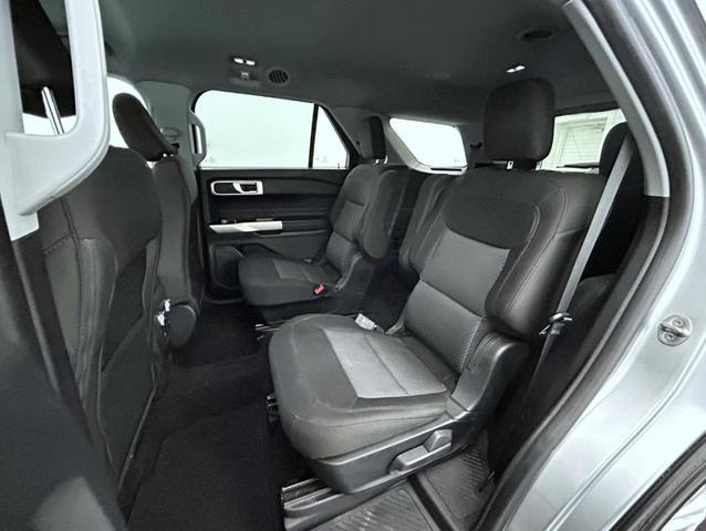 Photo of 2022 Iconic Silver Metallic Ford Explorer