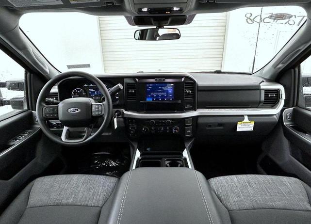 Photo of 2025 Agate Black Metallic Ford F-250