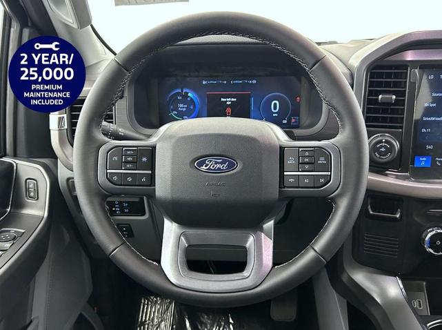 Photo of 2025 Oxford White Ford F-150 Lightning