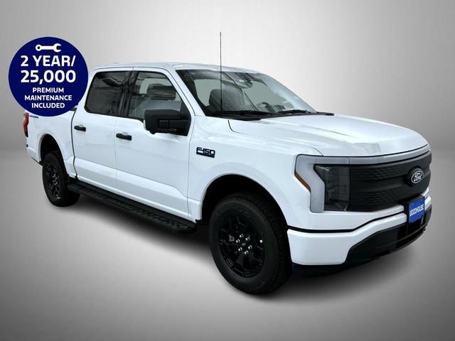 Photo of 2025 Oxford White Ford F-150 Lightning