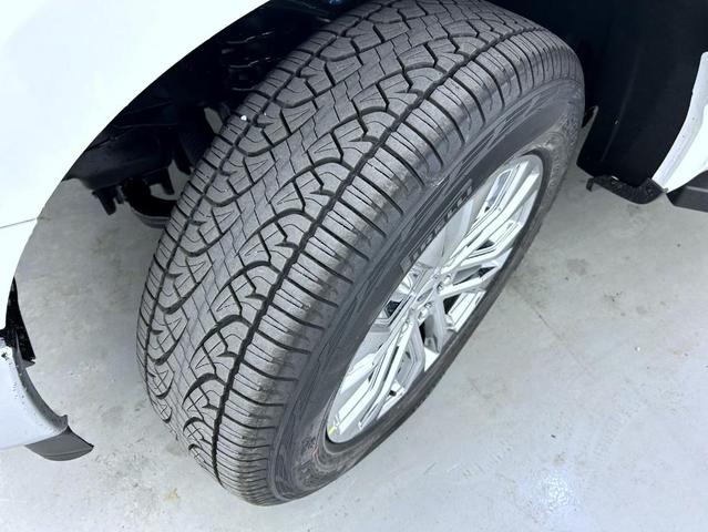 Photo of 2025 Oxford White Ford F-150