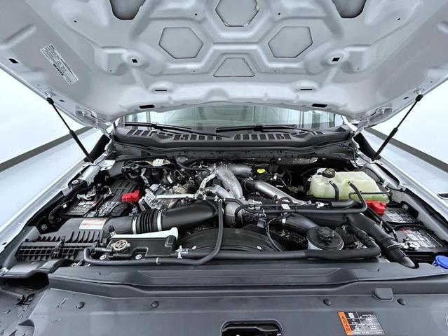 Photo of 2025 Oxford White Ford F-350