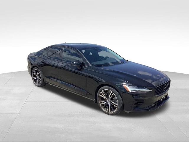 2022 Volvo S60 Recharge Plug-in Hybrid