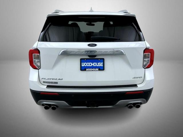 Photo of 2021 Star White Ford Explorer