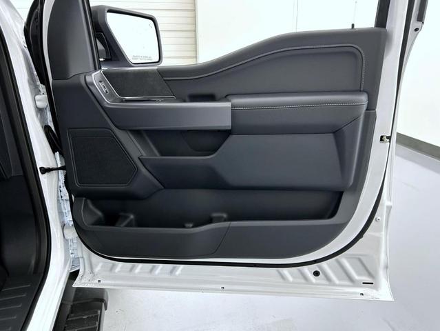 Photo of 2025 Oxford White Ford F-150