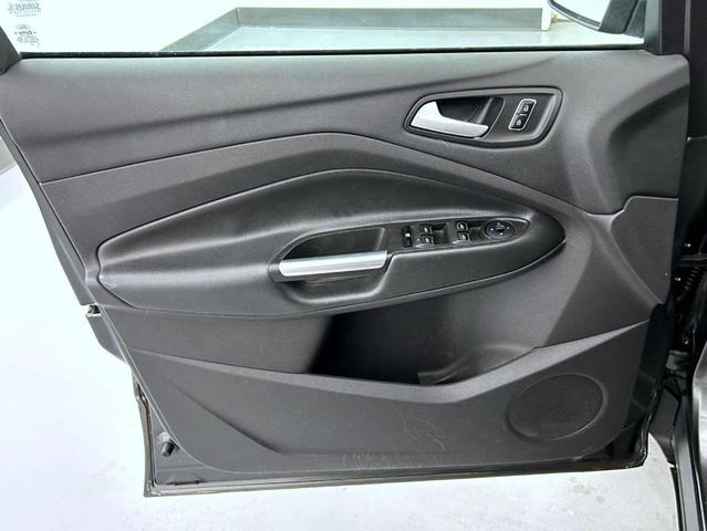 Photo of 2015 Magnetic Ford Escape