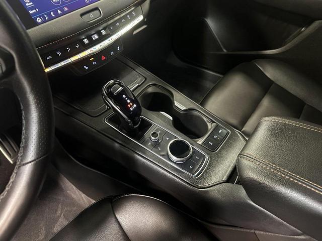 Photo of 2023 Argent Silver Metallic Cadillac XT4