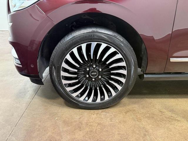 Photo of 2021 Burgundy Velvet Lincoln Navigator