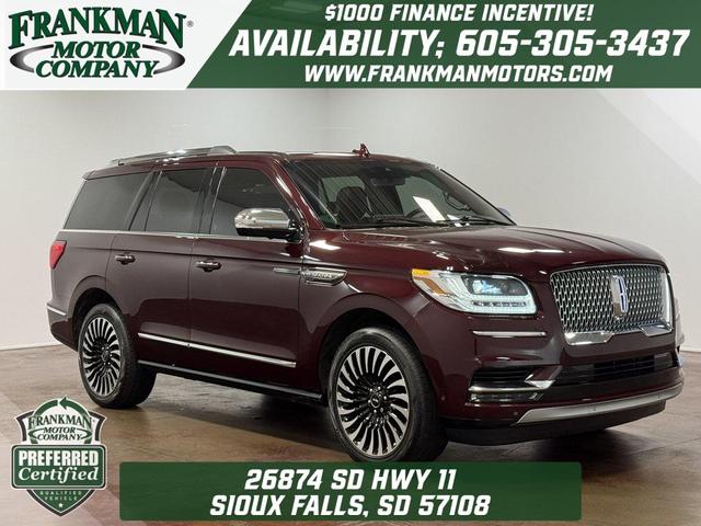 Photo of 2021 Burgundy Velvet Lincoln Navigator