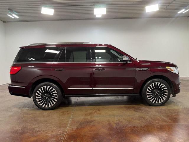 Photo of 2021 Burgundy Velvet Lincoln Navigator