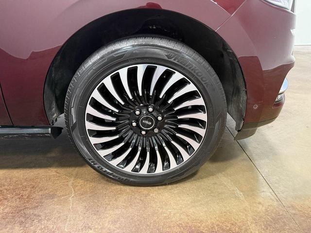 Photo of 2021 Burgundy Velvet Lincoln Navigator
