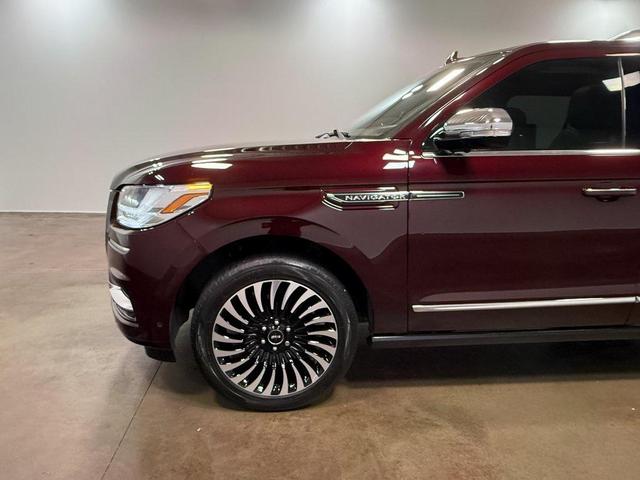 Photo of 2021 Burgundy Velvet Lincoln Navigator
