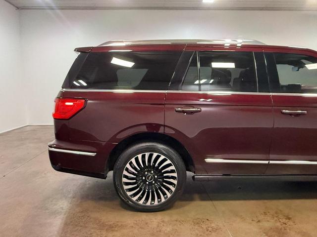 Photo of 2021 Burgundy Velvet Lincoln Navigator