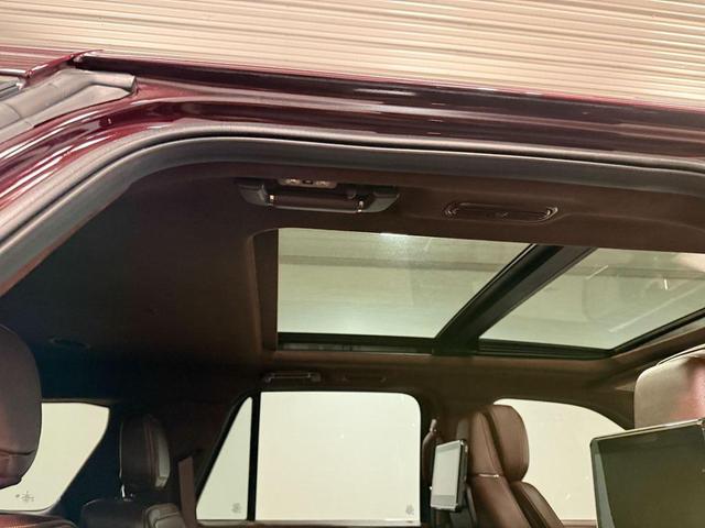 Photo of 2021 Burgundy Velvet Lincoln Navigator
