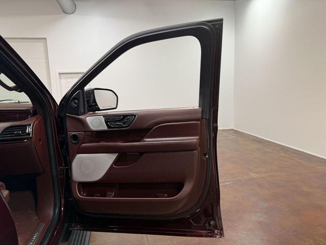 Photo of 2021 Burgundy Velvet Lincoln Navigator