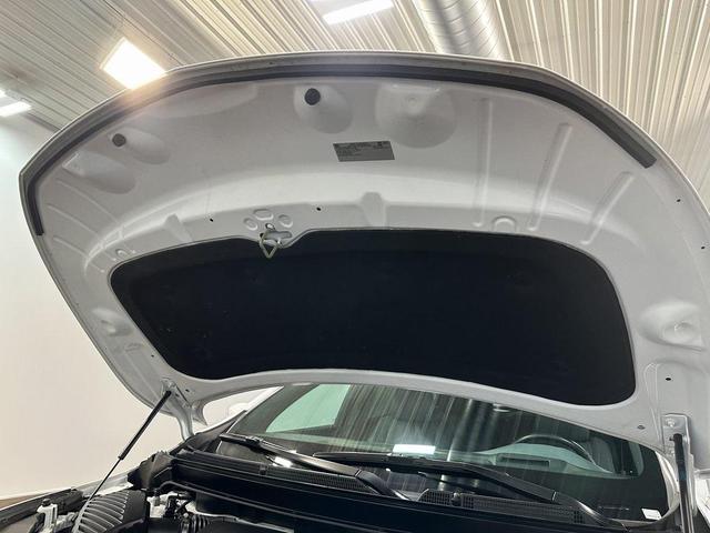 Photo of 2024 Summit White Buick Enclave