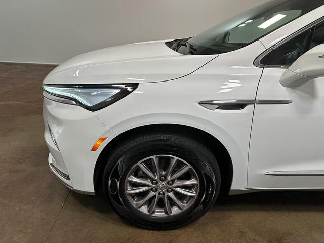 Photo of 2024 Summit White Buick Enclave